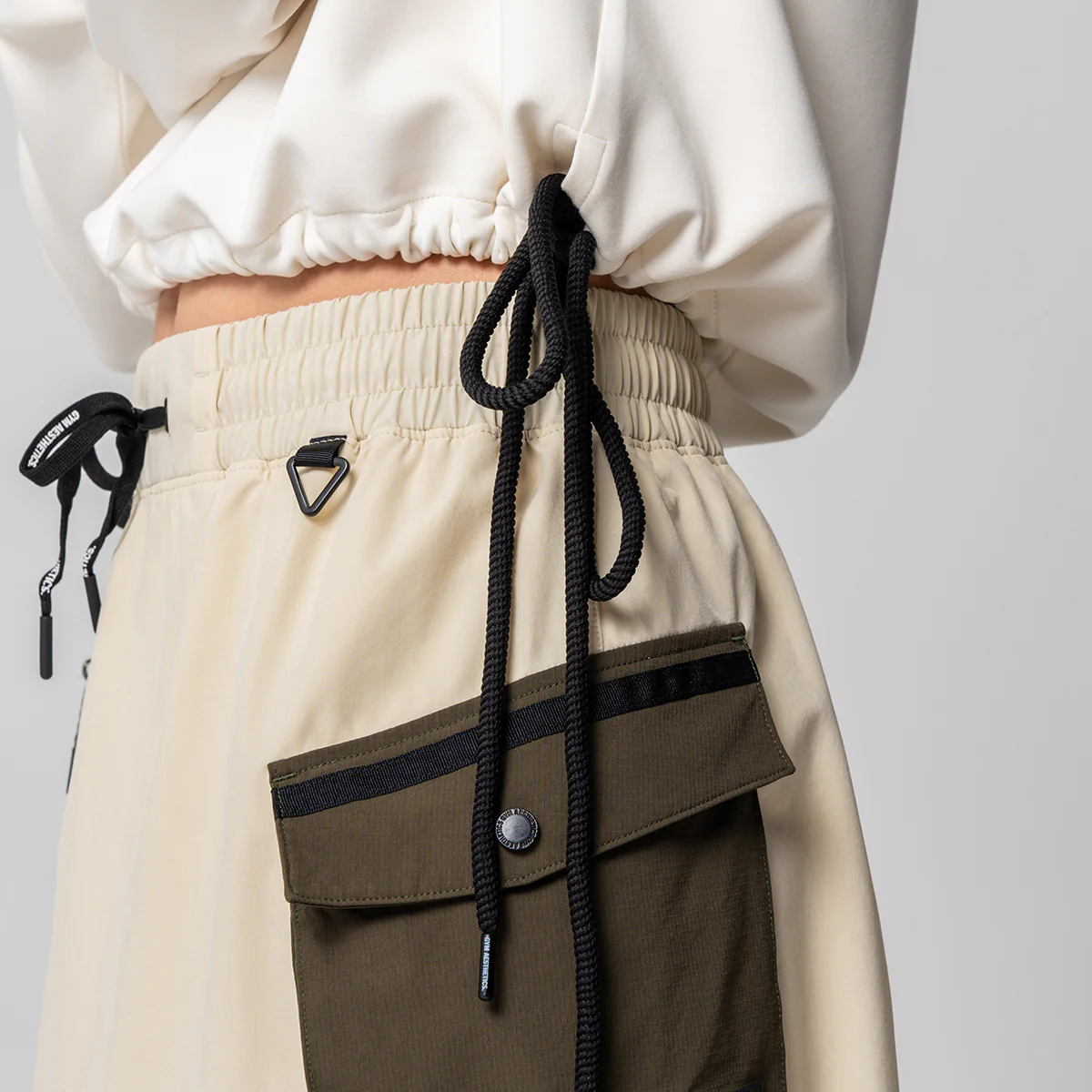 Cropped Everyday Wears Sweatshirt for Women - Image 6