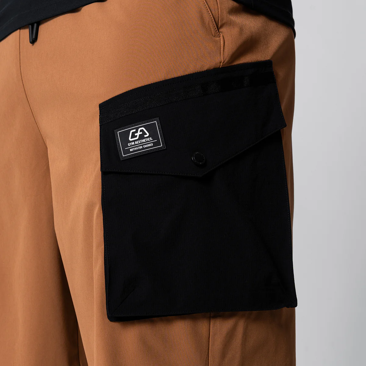 Color Blocking Functional Cargo 9 inch Running Shorts for Men - Image 42