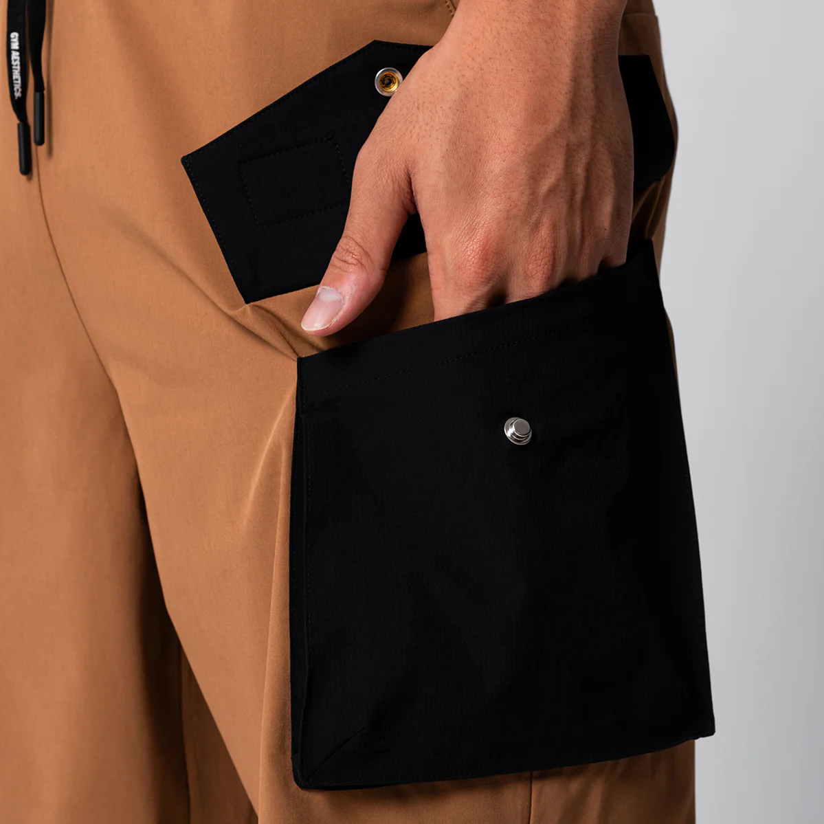 Color Blocking Functional Cargo 9 inch Running Shorts for Men - Image 46